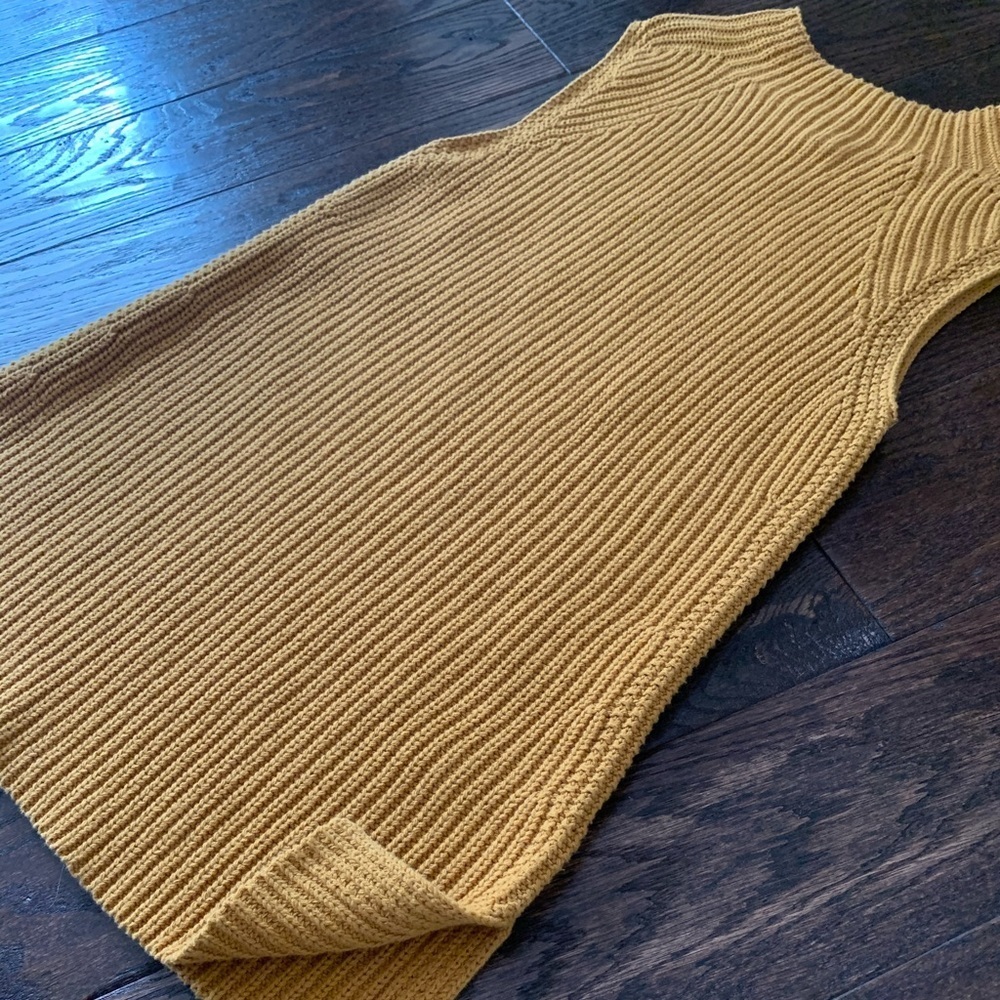 Artisan NY Mustard Yellow Ribbed Knit Mock Neck Sleeveless Tunic Top XSmall - Picture 4 of 5